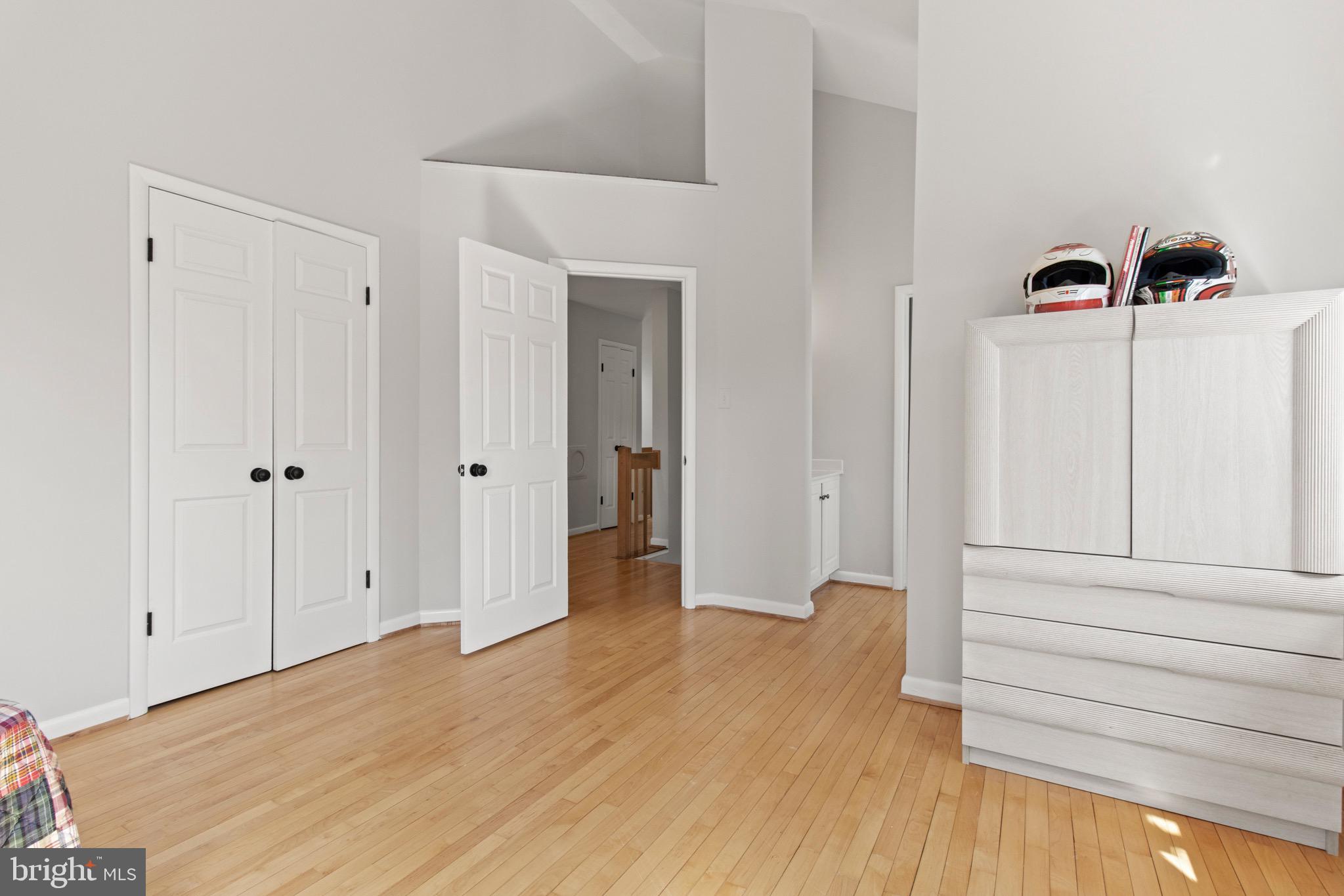 13700 Query Mill Road North Potomac, MD 20878 - Photo 54 of 96 Bedroom w/ Dual Entry Bathroom