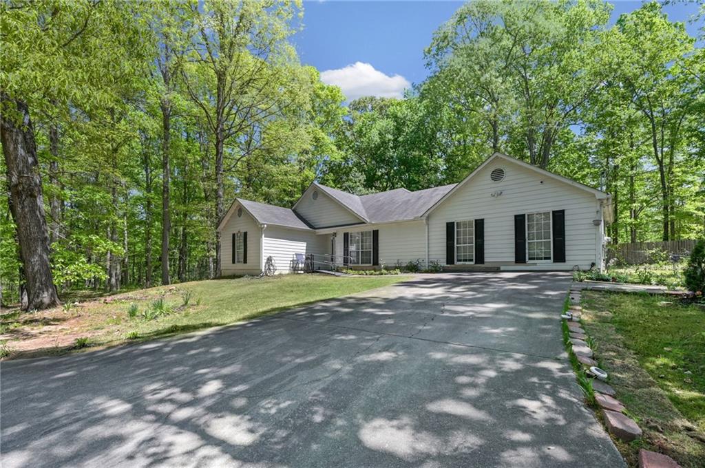 365 Cook Drive Ellenwood, GA 30294 - Photo 3 of 28
