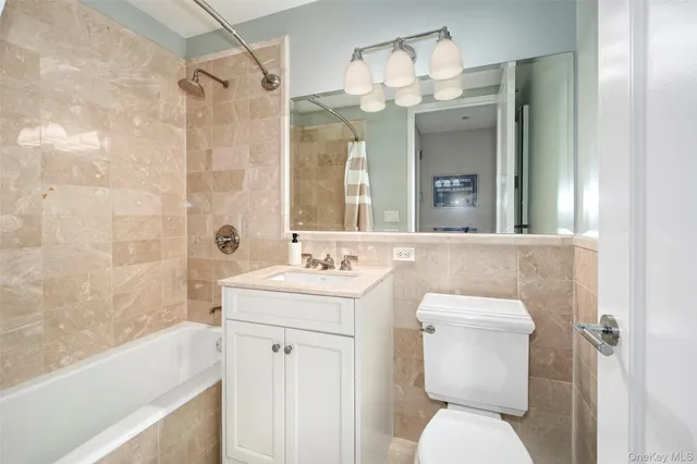 $5,800 | 10 City Place, Unit PH4C, White Plains, NY 10601