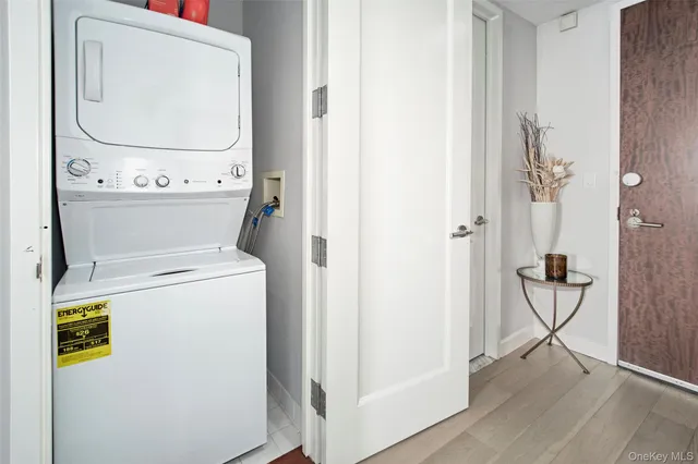 $5,800 | 10 City Place, Unit PH4, White Plains, NY 10601