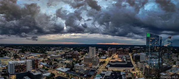 $5,800 | 10 City Place, Unit PH4C, White Plains, NY 10601