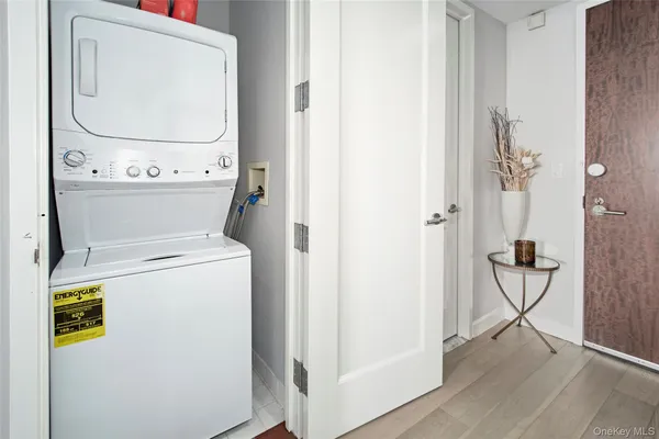 $5,800 | 10 City Place, Unit PH4C, White Plains, NY 10601