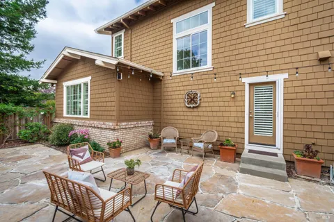 $1,888,000 | 920 2nd Street East, Sonoma, CA 95476