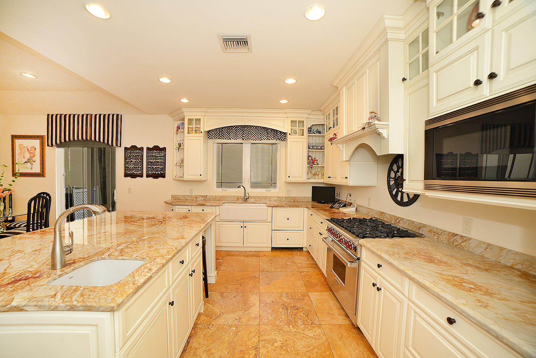 21346 Harrow Court Boca Raton, FL 33433 - Photo 10 of 32 Another Look At This Fabulous Space