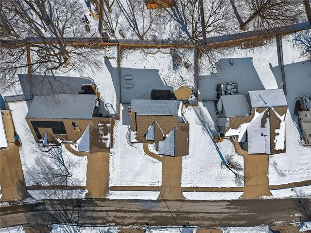 $390,000 | 708 Plum Rose Drive, Liberty, MO 64068