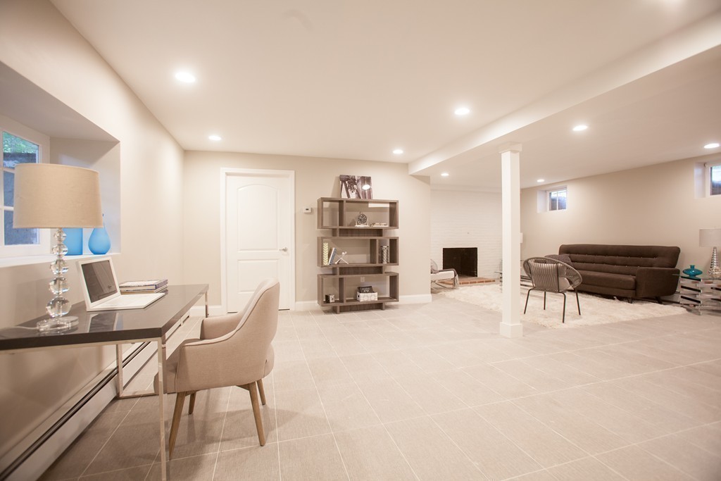 22 Ivy Road Wellesley, MA 02482 - Photo 23 of 26