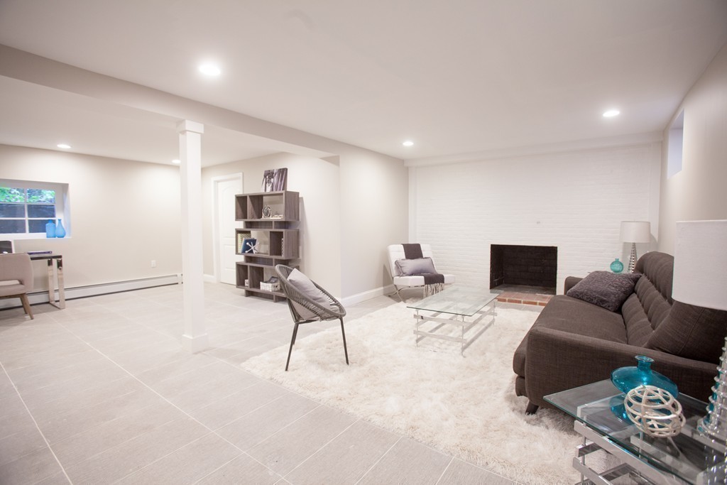 22 Ivy Road Wellesley, MA 02482 - Photo 24 of 26