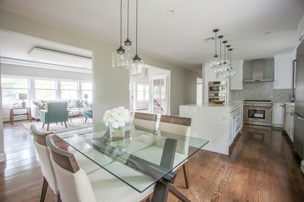 22 Ivy Road Wellesley, MA 02482 - Photo 8 of 26