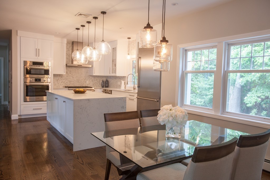 22 Ivy Road Wellesley, MA 02482 - Photo 9 of 26