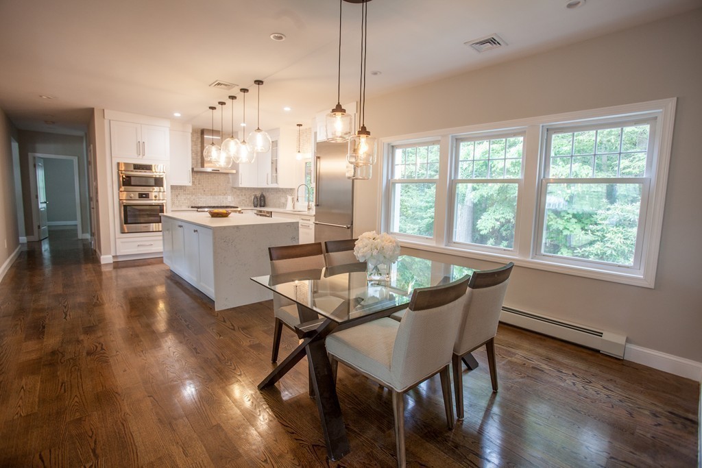 22 Ivy Road Wellesley, MA 02482 - Photo 10 of 26