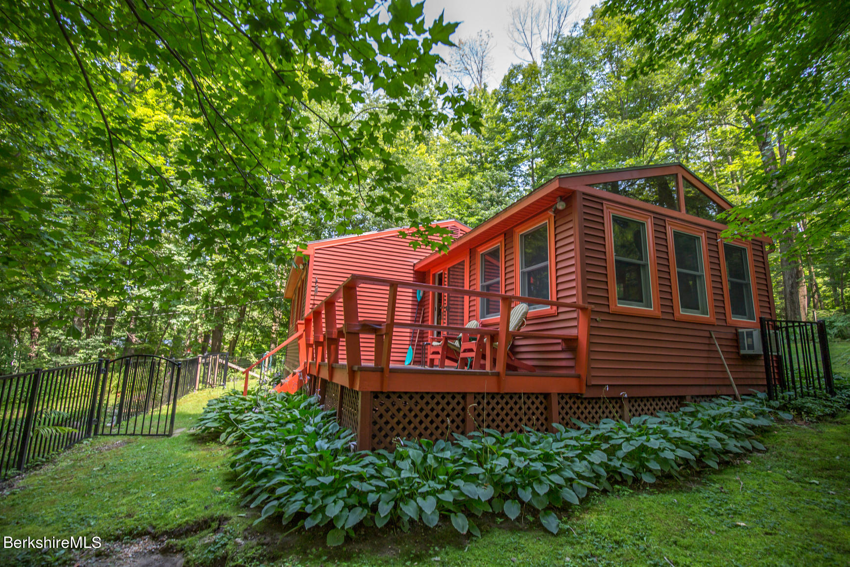 1 Massasoit Road Stockbridge, MA 01262 - Photo 3 of 28