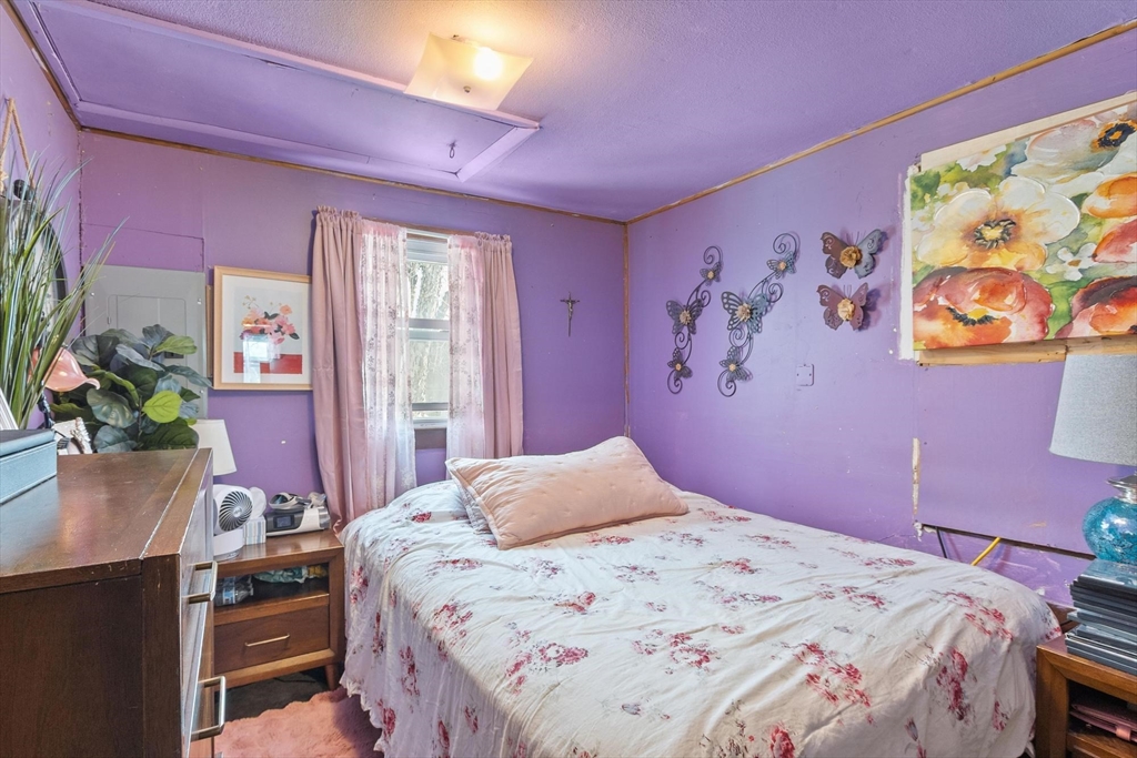 6 Henry Road Wales, MA 01081 - Photo 15 of 18