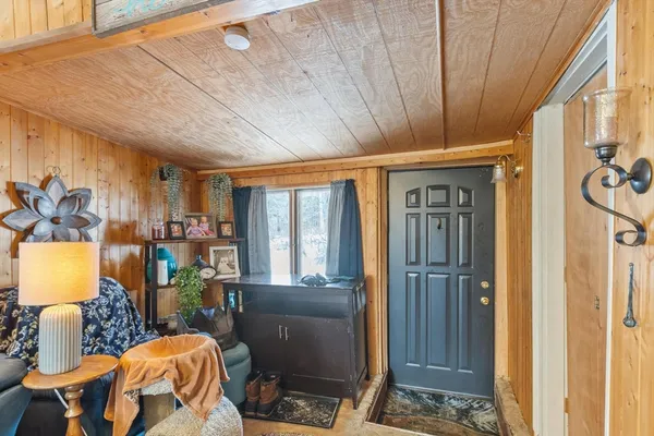 $129,900 | 6 Henry Road, Wales, MA 01081