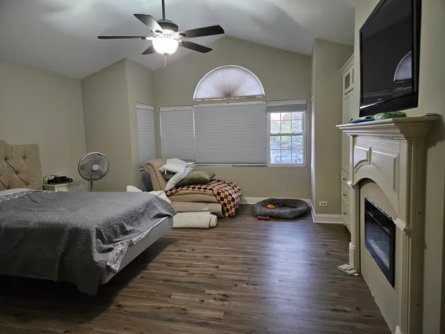 $2,400 | 1178 Longford Road, Bartlett, IL 60103