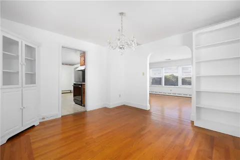 $1,195,000 | 118 Wolcott Avenue, Middletown, RI 02842