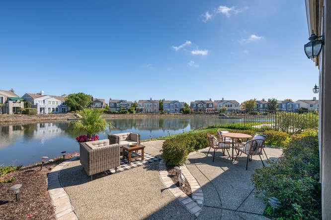 929 Corriente Point Dr