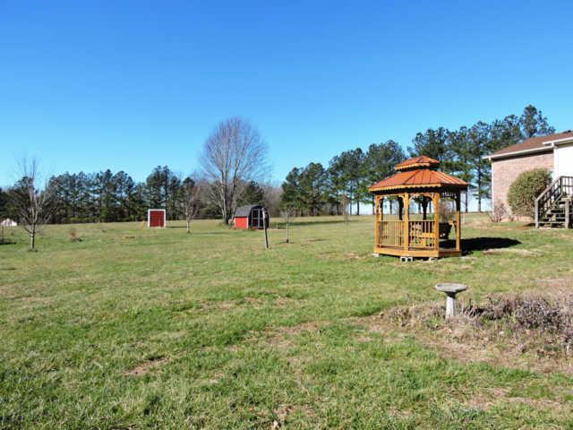 1406 Mud Creek Road Morrison, TN 37357 - Photo 17 of 20 a view of a park with large trees