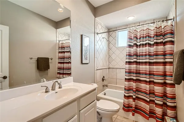 $2,000 | 300 San Gabriel Village Boulevard, Unit 424, Georgetown, TX 78626