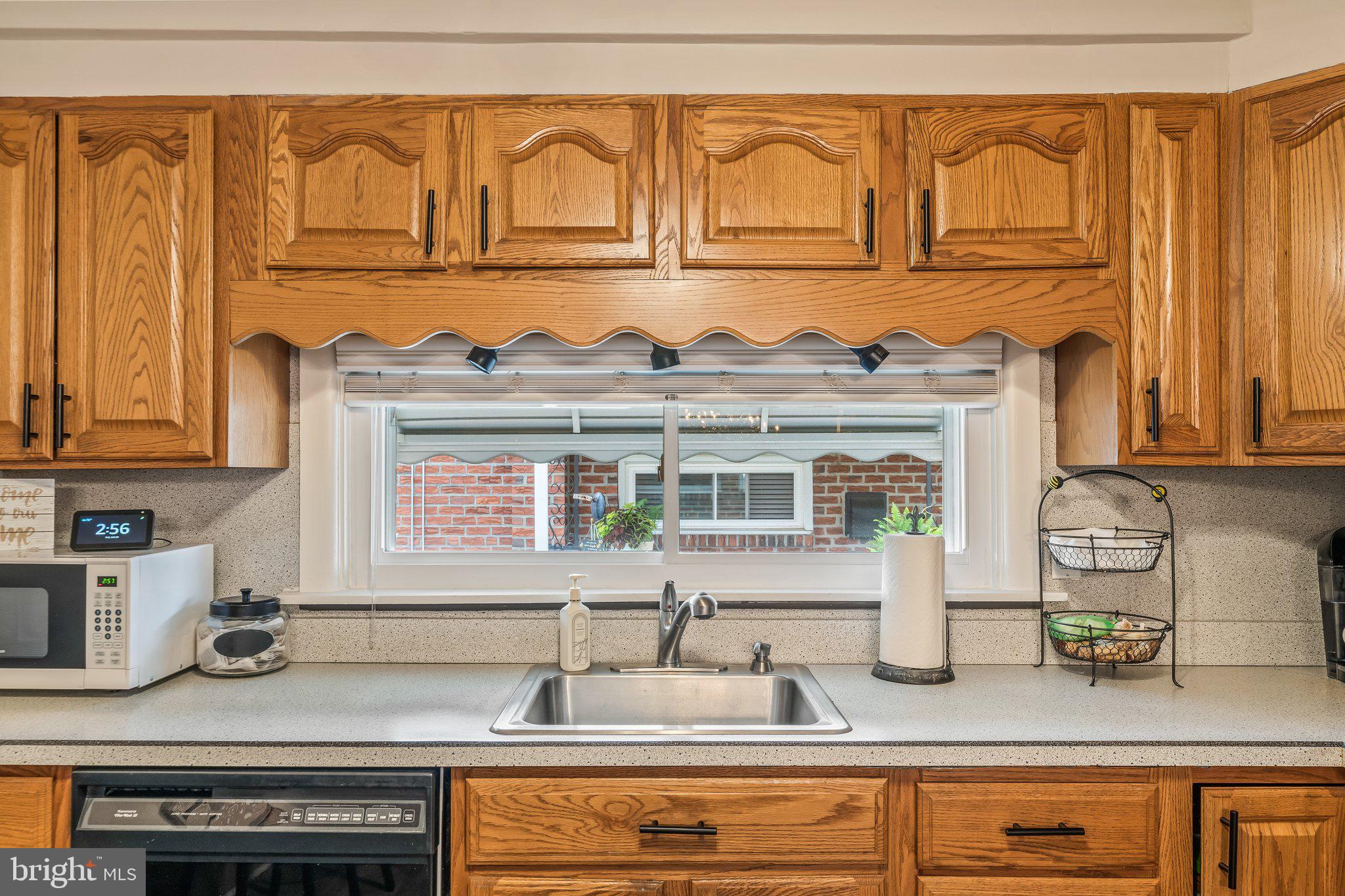 8925 Calvert Street Philadelphia, PA 19152 - Photo 13 of 27