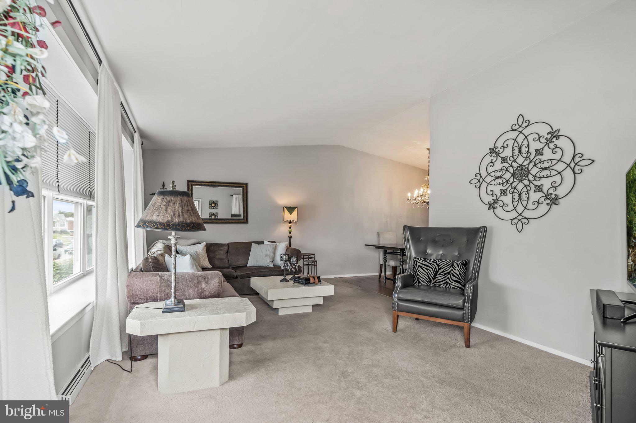 8925 Calvert Street Philadelphia, PA 19152 - Photo 8 of 27