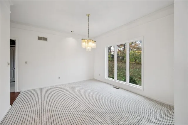 $525,000 | 5305 Northwest Bluff Drive, Kansas City, MO 64152