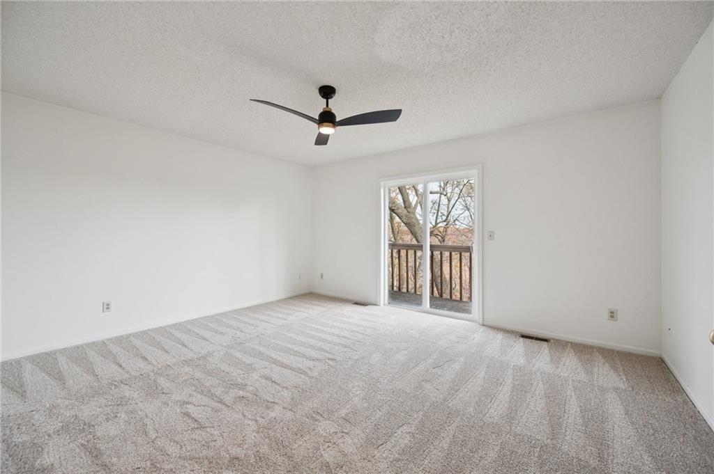 5305 Northwest Bluff Drive Kansas City, MO 64152 - Photo 24 of 34