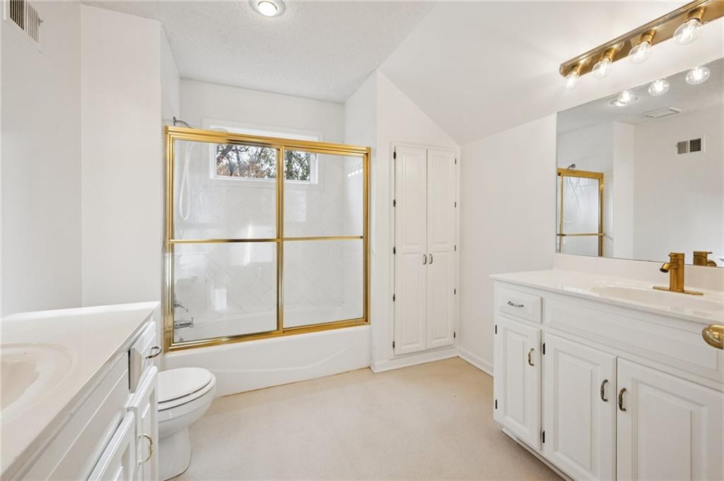 5305 Northwest Bluff Drive Kansas City, MO 64152 - Photo 25 of 34