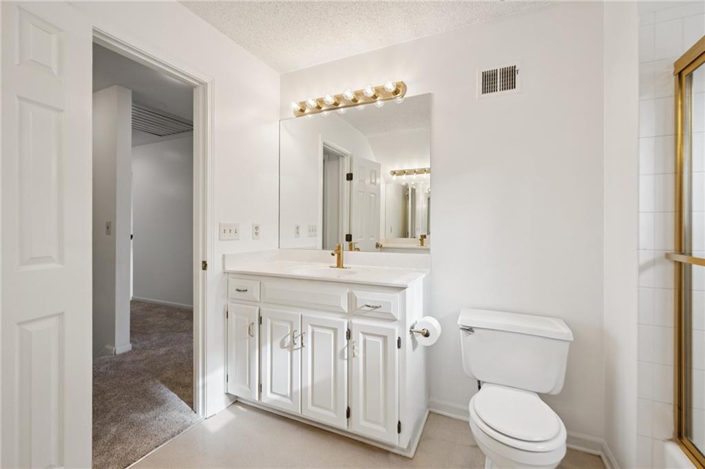 5305 Northwest Bluff Drive Kansas City, MO 64152 - Photo 26 of 34