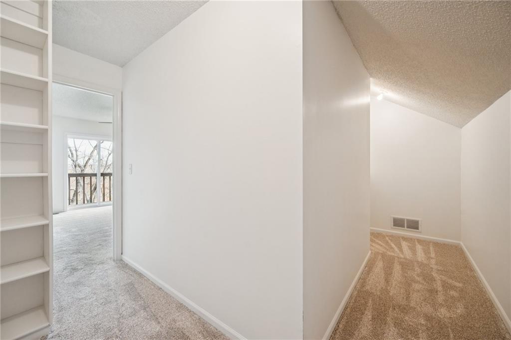 5305 Northwest Bluff Drive Kansas City, MO 64152 - Photo 27 of 34