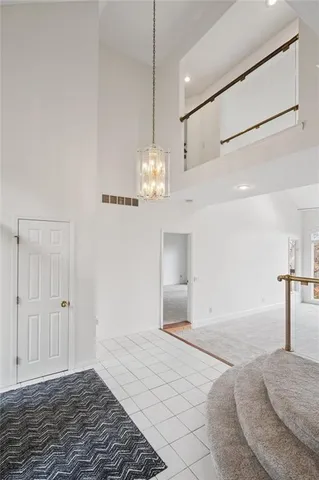 $525,000 | 5305 Northwest Bluff Drive, Kansas City, MO 64152