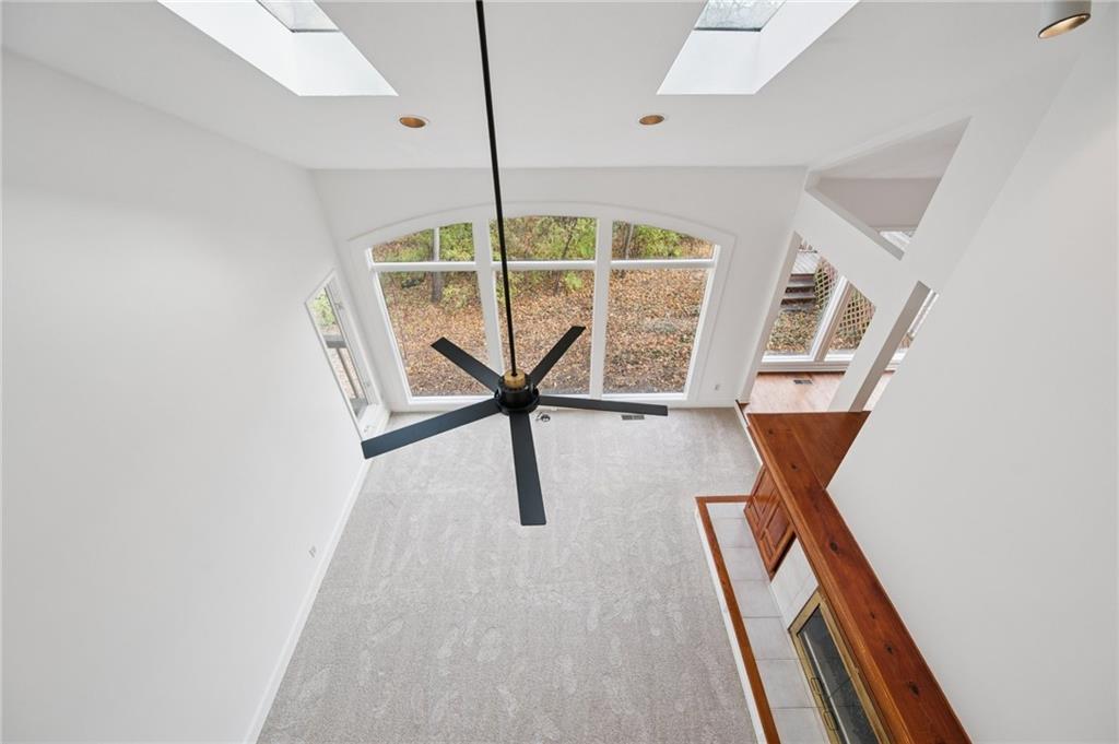 5305 Northwest Bluff Drive Kansas City, MO 64152 - Photo 7 of 34