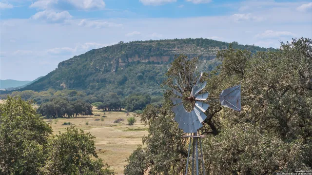 $3,950,000 | 617 Ranch Road 2631, Barksdale, TX 78828