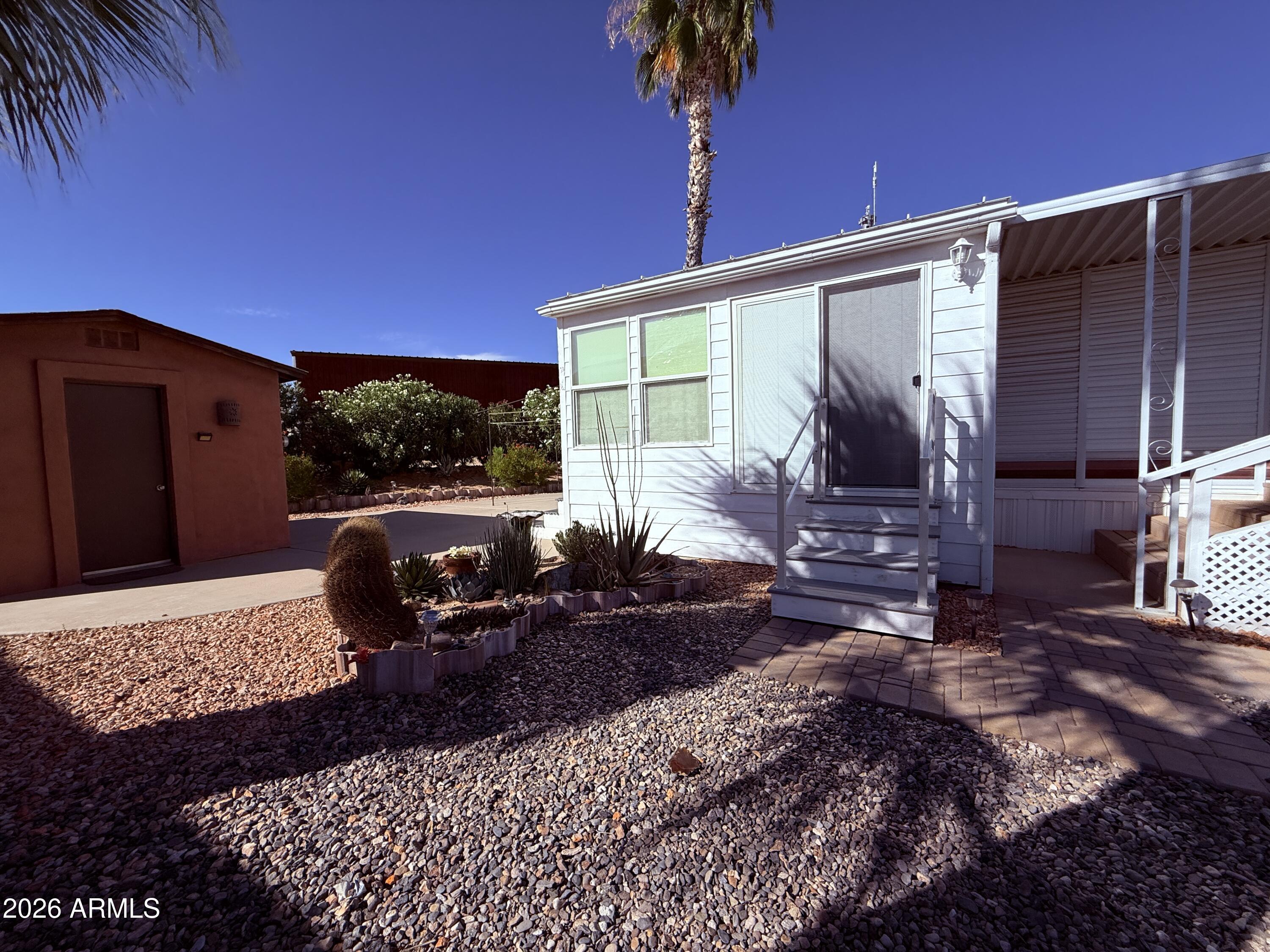 21340 Trading Post Trail Congress, AZ 85332 - Photo 25 of 31 a living room with a couch