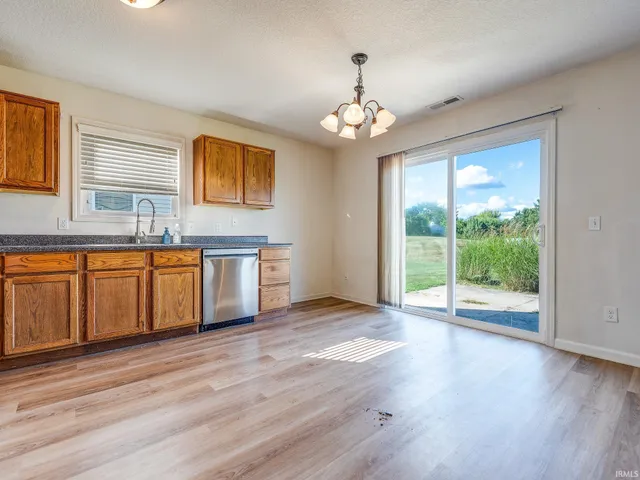 $220,000 | 11121 La Fortuna Way, Roanoke, IN 46783