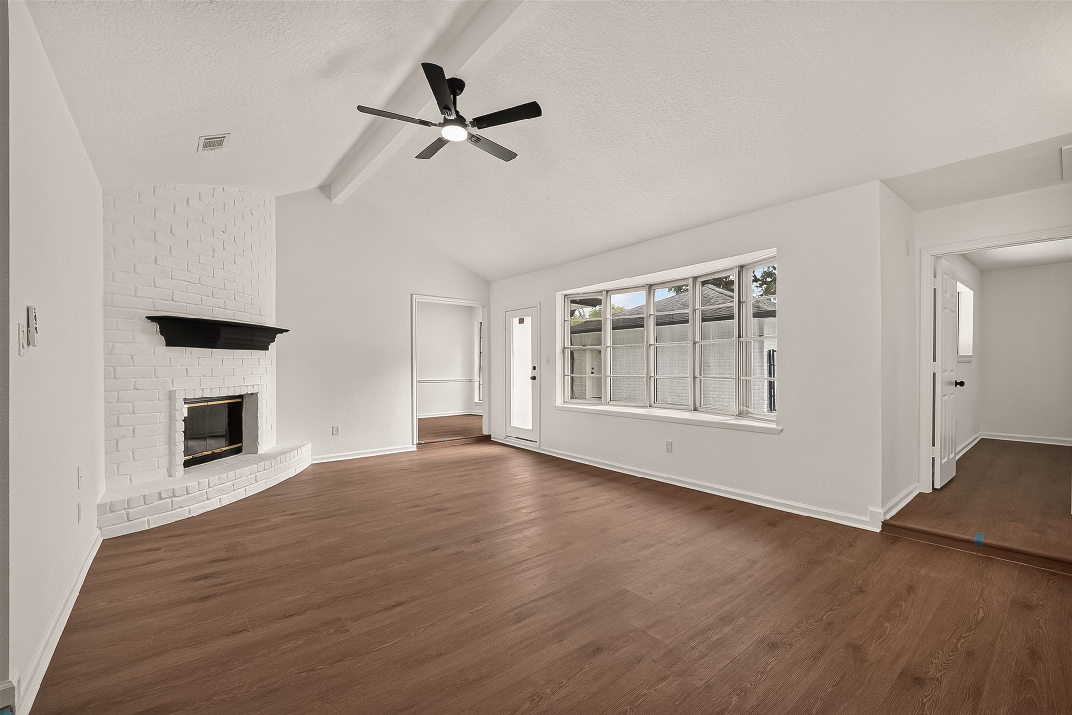 16303 Townes Road Friendswood, TX 77546 - Photo 14 of 44 Gallery Image 14