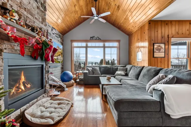 $639,900 | 11 Whip Willow Farm Road, Unit 8, Rangeley, ME 04970