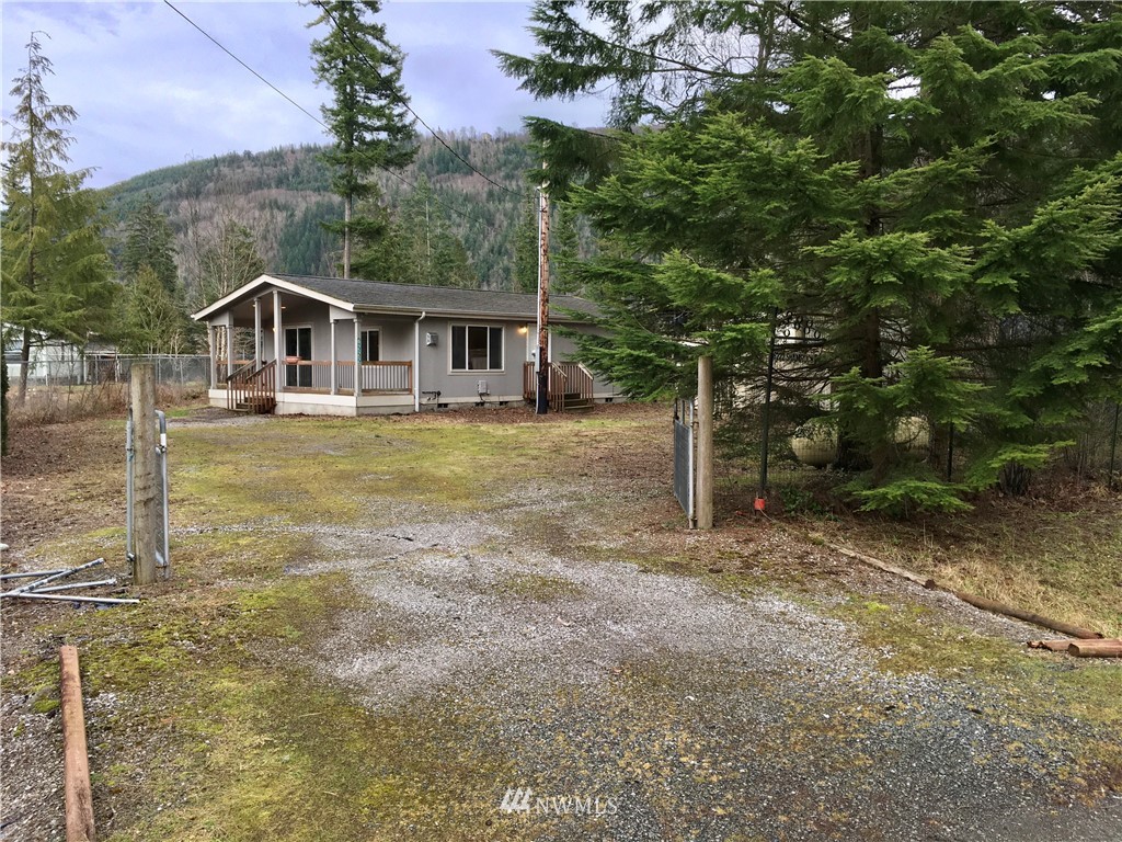 6222 Shamrock Road Maple Falls, WA 98266 - Photo 2 of 39 Gallery Image 2