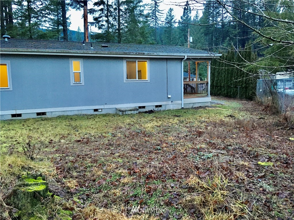 6222 Shamrock Road Maple Falls, WA 98266 - Photo 14 of 39 Gallery Image 14