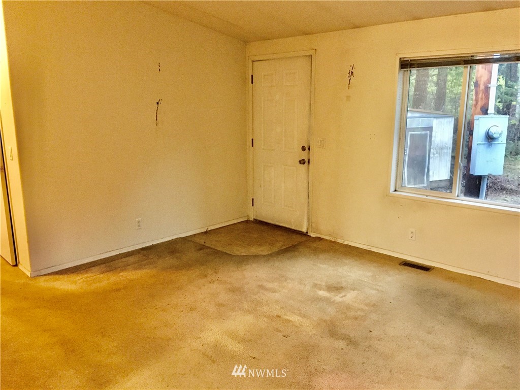 6222 Shamrock Road Maple Falls, WA 98266 - Photo 21 of 39 Gallery Image 21