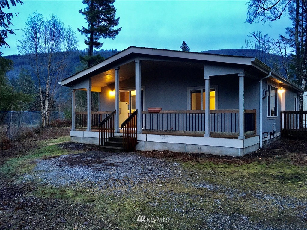 6222 Shamrock Road Maple Falls, WA 98266 - Photo 10 of 39 Gallery Image 10