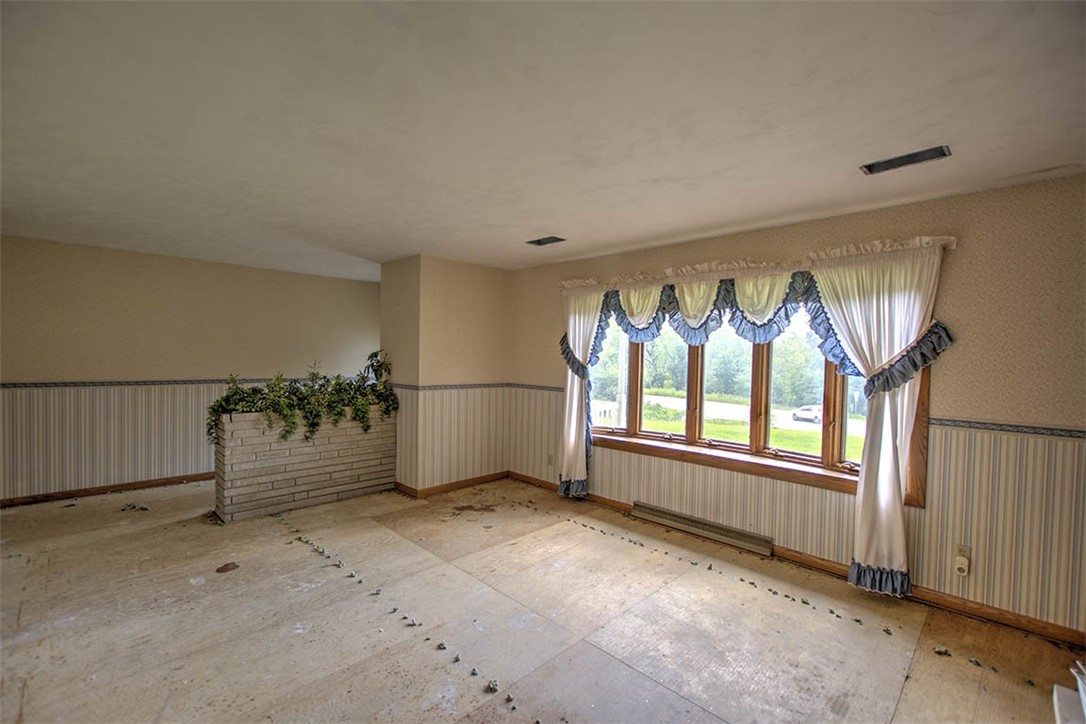 3330 South Baltimore Avenue Decatur, IL 62521 - Photo 10 of 34