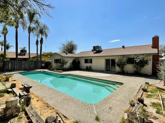 $320,000 | 2851 Julia Circle, Hanford, CA 93230