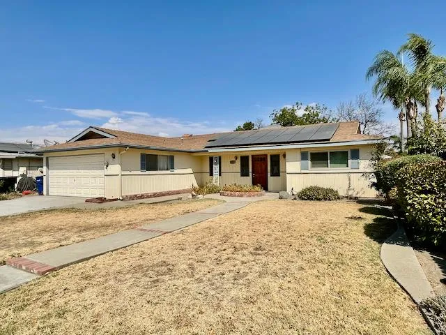 $320,000 | 2851 Julia Circle, Hanford, CA 93230