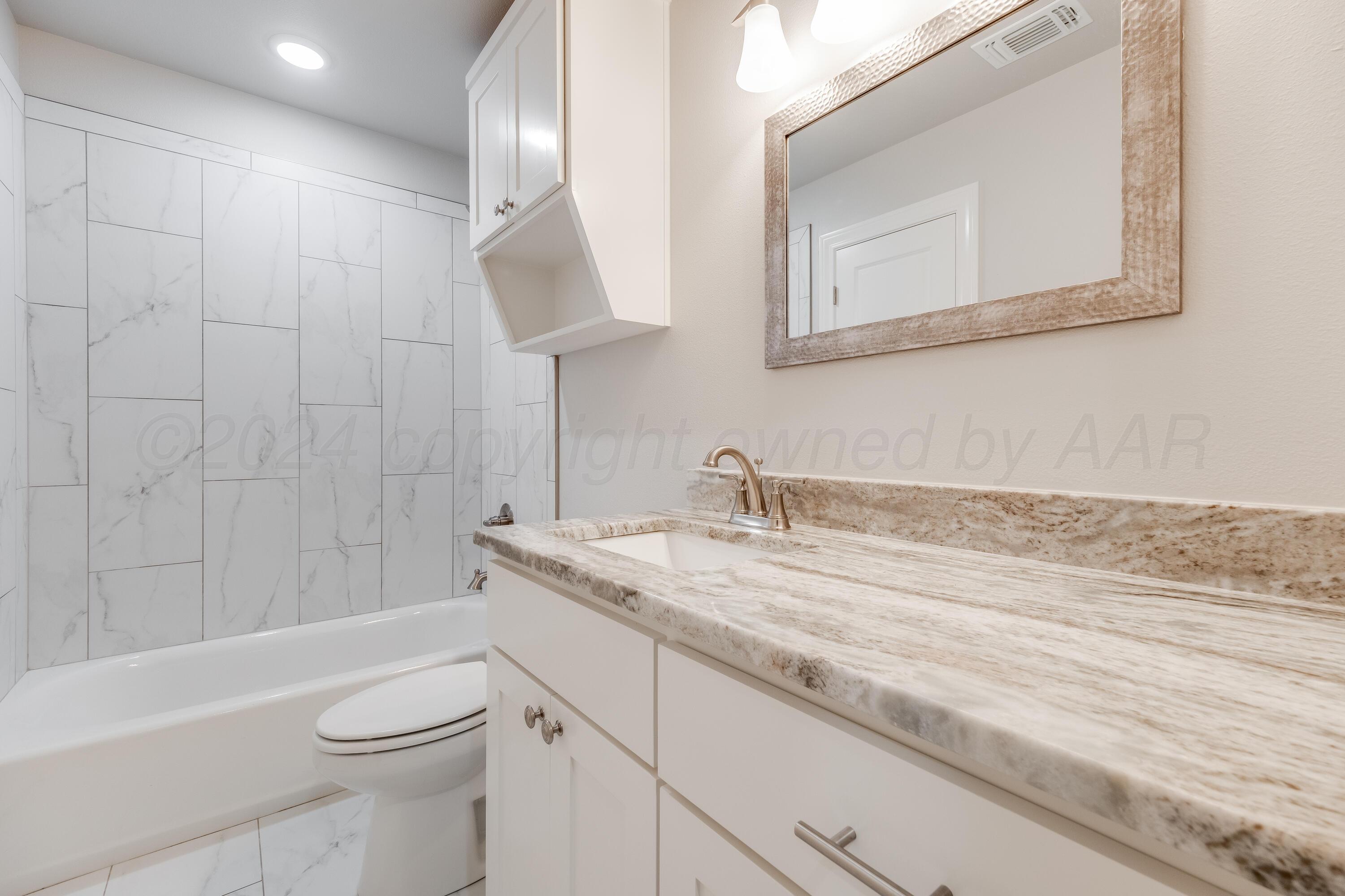 19800 West Costley Road Amarillo, TX 79119 - Photo 33 of 39 Bathroom 2