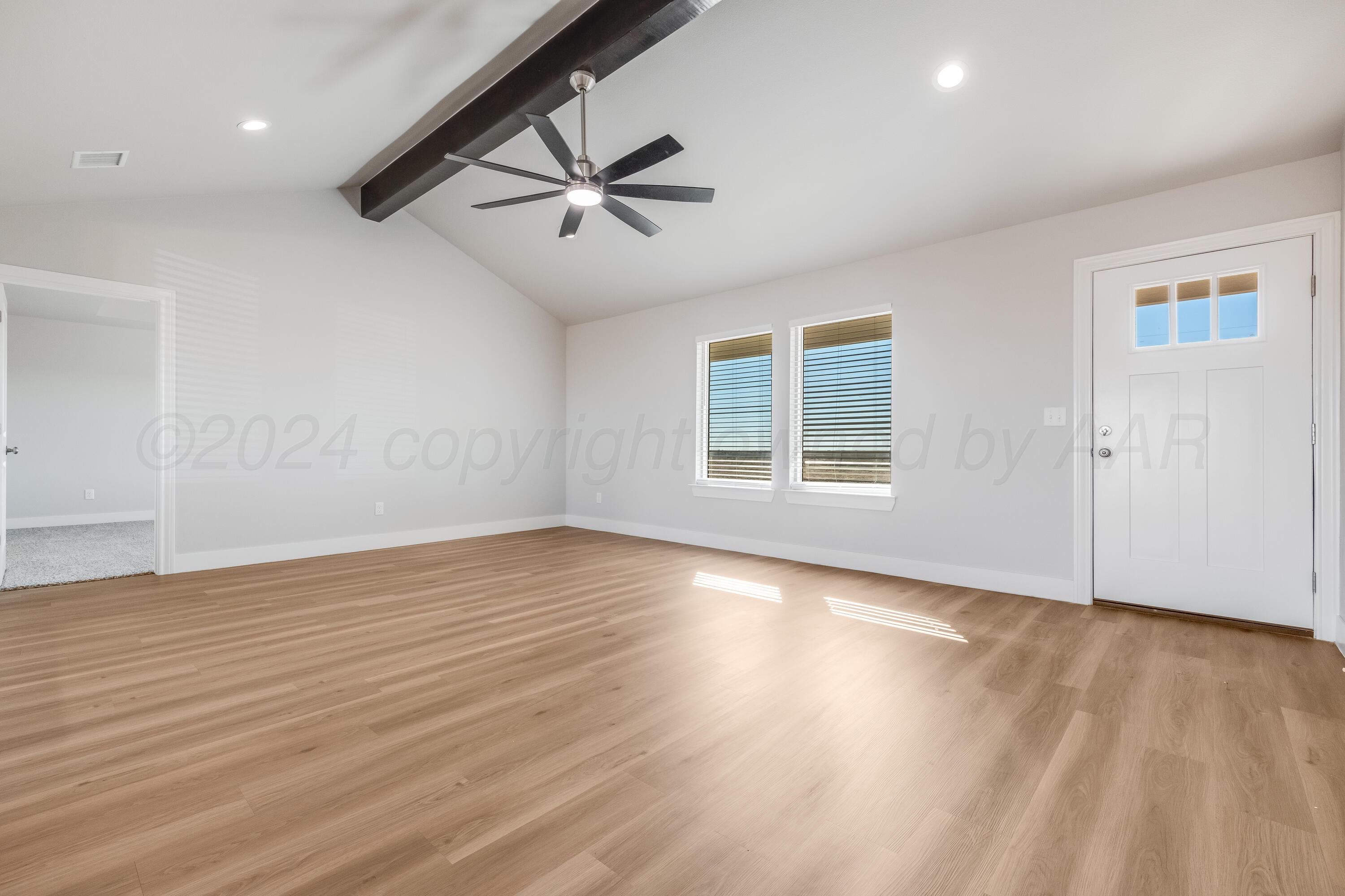19800 West Costley Road Amarillo, TX 79119 - Photo 6 of 39 Living Room