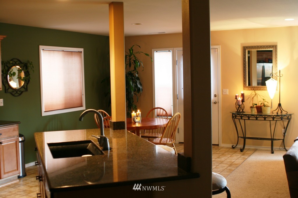 18124 170th Place Southeast Renton, WA 98058 - Photo 3 of 13 Gallery Image 3