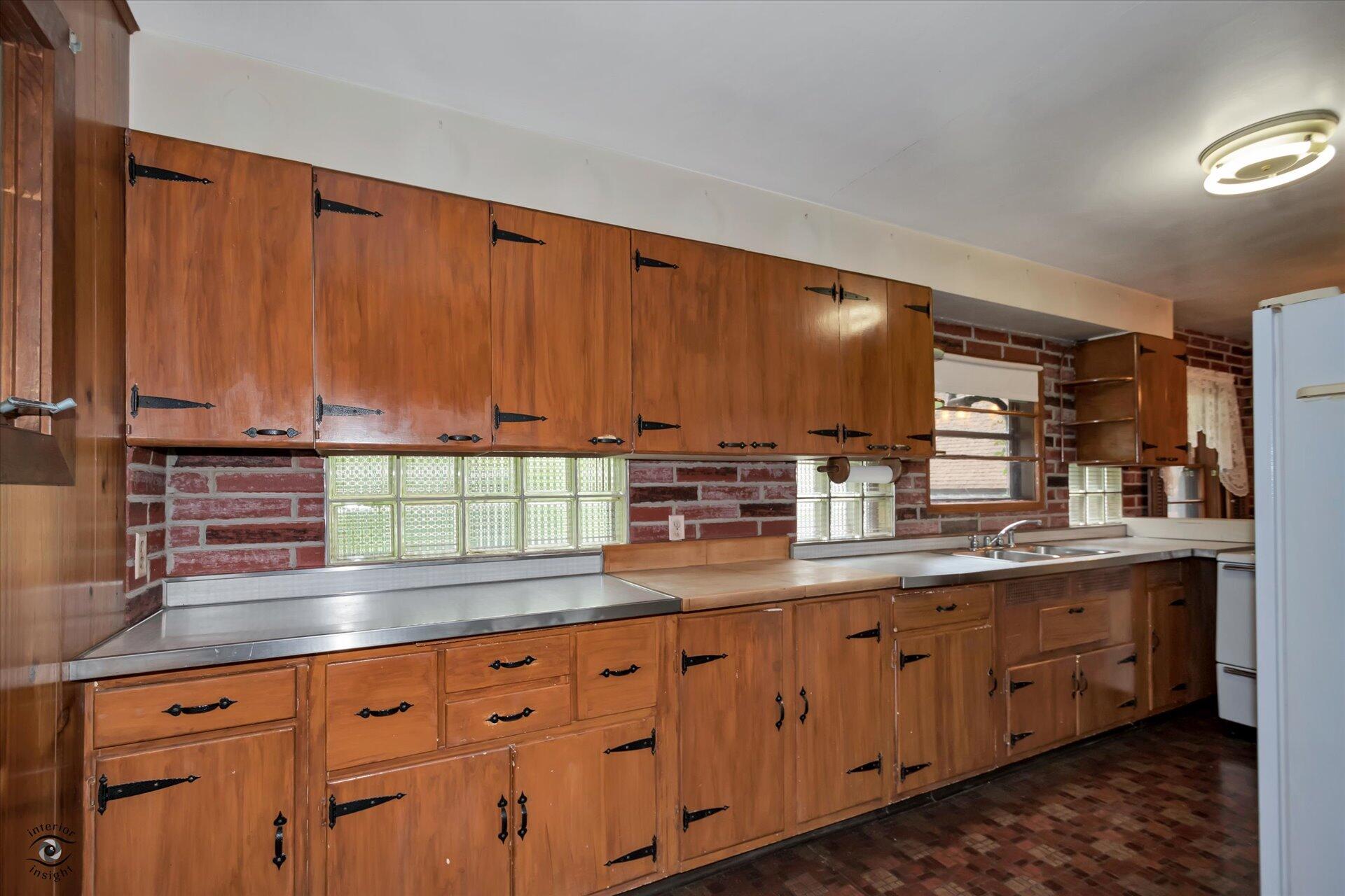222 Maxwell Street Crown Point, IN 46307 - Photo 11 of 28 1920x1280