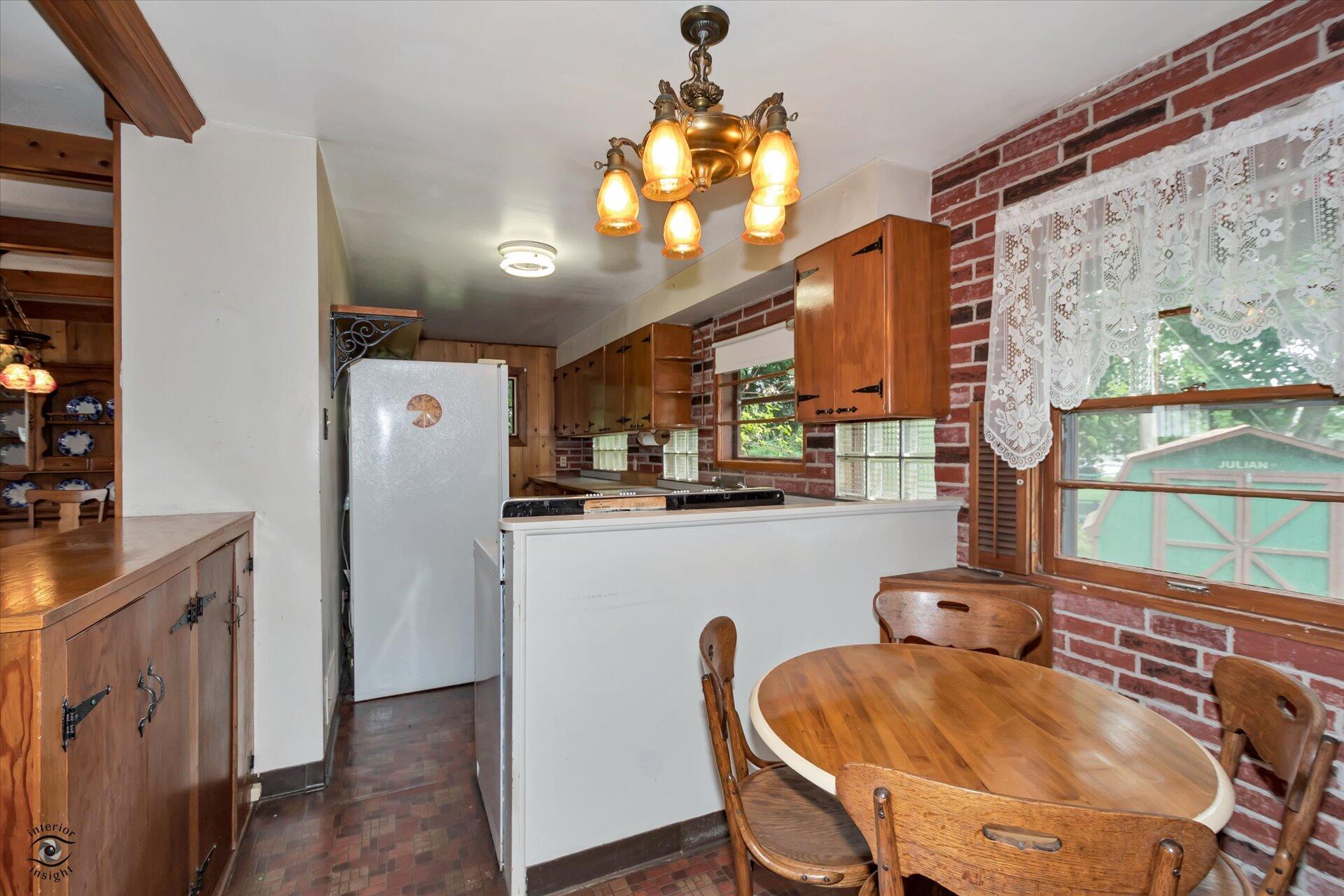 222 Maxwell Street Crown Point, IN 46307 - Photo 9 of 28 1920x1280