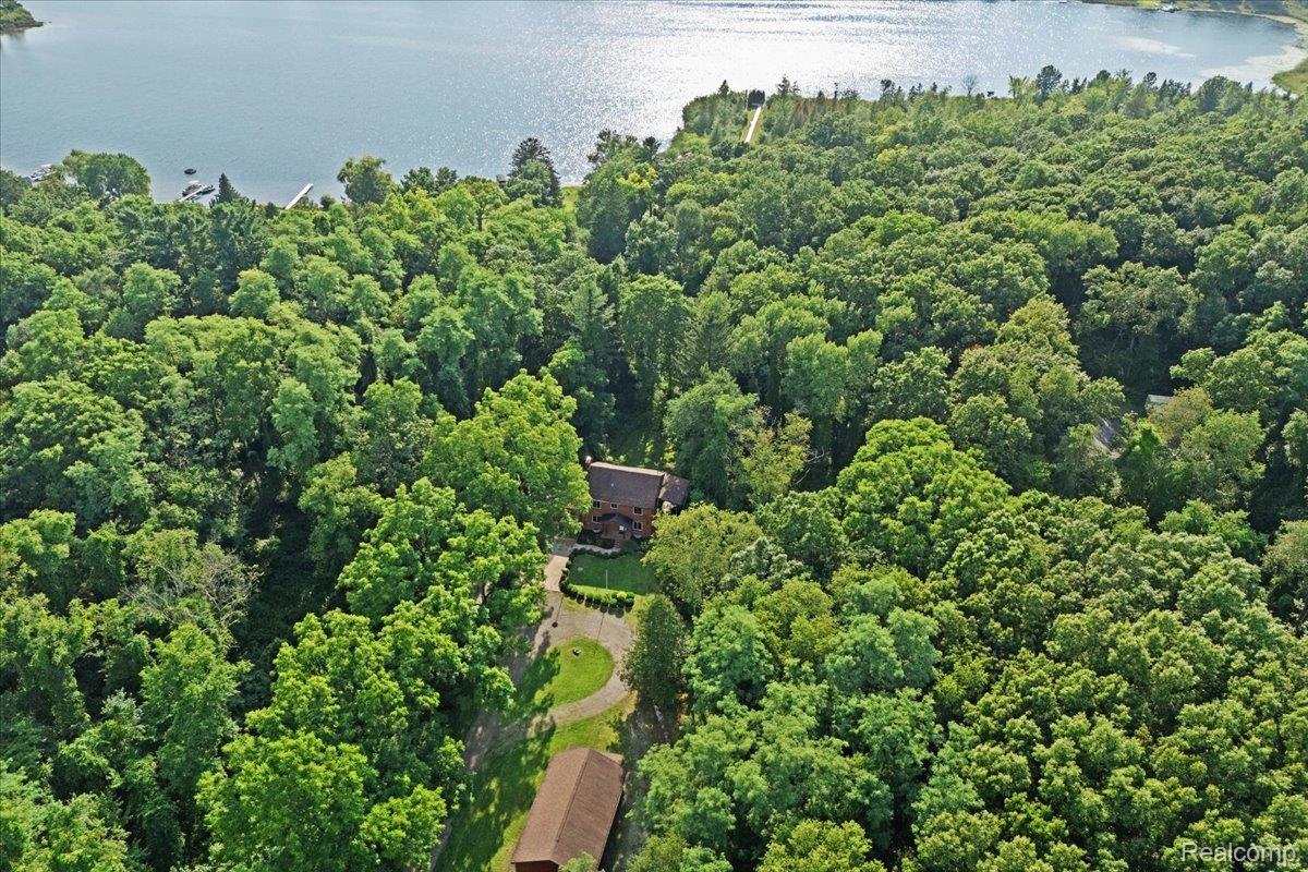 1350 Pettibone Lake Road Highland, MI 48356 - Photo 7 of 51 45-1350 Pettibone Lake Rd.jpg