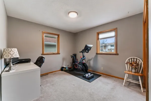$329,900 | 2200 2nd Avenue Northwest, Austin, MN 55912